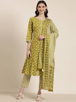 women's round neck ethnic motifs green a-line top and trouser with dupatta 2