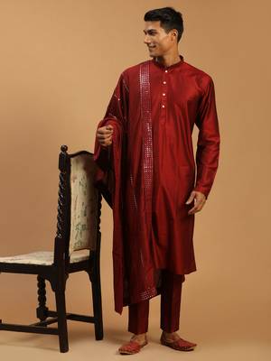 Maroon Viscose Kurta, Pyjama & Dupatta Set 1