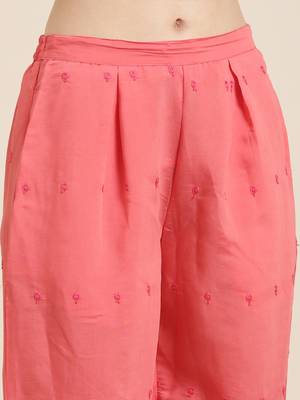 women's round neck bandhani zari coral straight kurta and trouser with dupatta 4