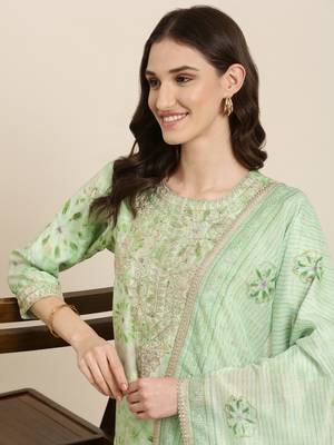 women's round neck floral foil print green straight kurta and trouser with dupatta 1