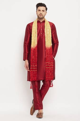  men's maroon silk blend kurta, pyjama & dupatta set