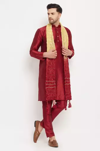  maroon silk blend kurta, pyjama & dupatta set