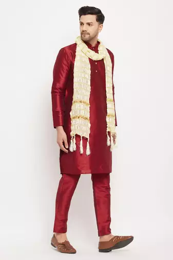  men's maroon silk blend kurta, pyjama & dupatta set