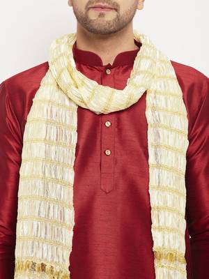  men's maroon silk blend kurta, pyjama & dupatta set 4