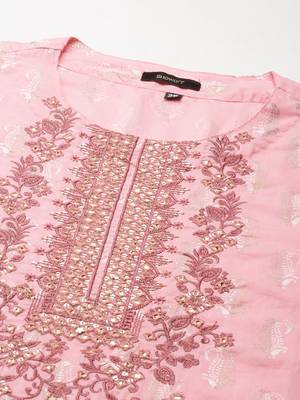 women's round neck paisley foil print pink straight kurta and sharara with dupatta 3