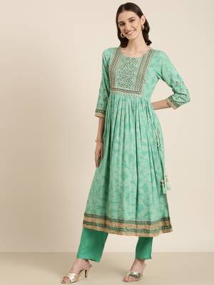 women's round neck bandhani green anarkali kurta and trouser with dupatta 4
