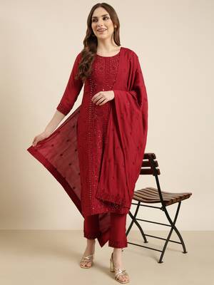 women's round neck floral maroon straight kurta and trouser with dupatta 1