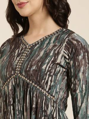 women's v-neck abstract foil print brown anarkali kurta and trouser 5