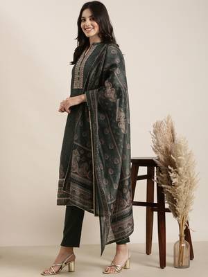 women's mandarin collar paisley green straight kurta and trouser with dupatta 1