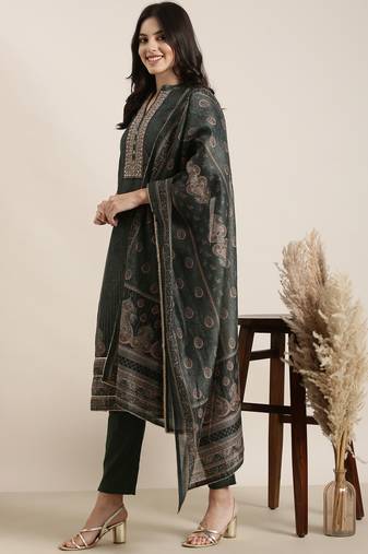 women's mandarin collar paisley green straight kurta and trouser with dupatta