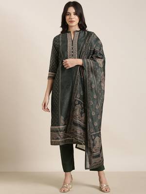 women's mandarin collar paisley green straight kurta and trouser with dupatta 2