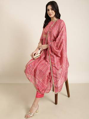 women's round neck floral zari pink straight kurta and trouser with dupatta 1