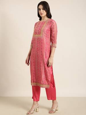 women's round neck floral zari pink straight kurta and trouser with dupatta 3