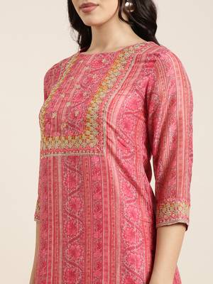 women's round neck floral zari pink straight kurta and trouser with dupatta 5