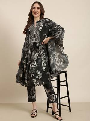women's mandarin collar ethnic motifs screen print charcoal kaftan kurta and trouser 1