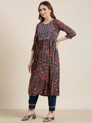 Showoff women's round neck floral zari teal a-line kurta and trouser with dupatta 3