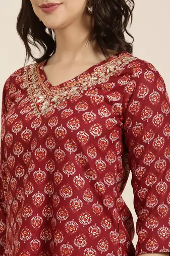 women's v-neck ethnic motifs foil print maroon straight kurta and trouser with dupatta