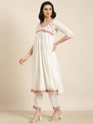 women's v-neck solid off white a-line kurta and trouser with dupatta 3