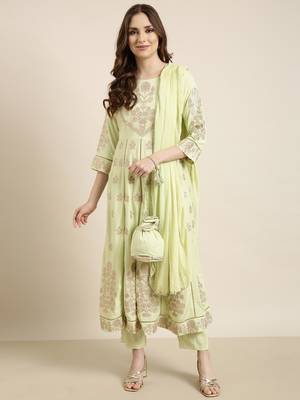 women's round neck floral foil print green anarkali kurta and trouser with dupatta 4