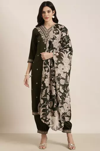 women's v-neck solid green straight kurta and patiala with dupatta