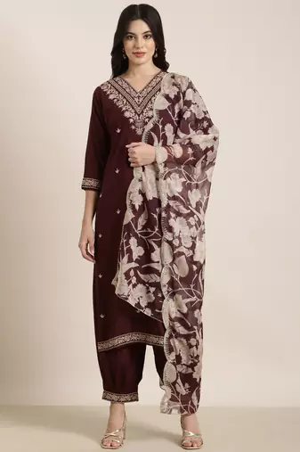 women's v-neck solid maroon straight kurta and patiala with dupatta
