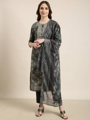 women's round neck floral grey straight kurta and trouser with dupatta 2