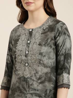 women's round neck floral grey straight kurta and trouser with dupatta 5