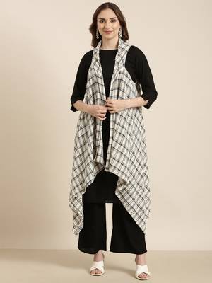 women's round neck solid black straight kurta and palazzos 2