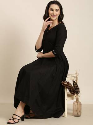 women's v-neck solid black anarkali kurta and trouser 1