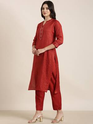 women's mandarin collar striped red straight kurta and trouser with dupatta 3