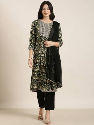 women's round neck ethnic motifs foil print green a-line kurta and trouser with dupatta 2
