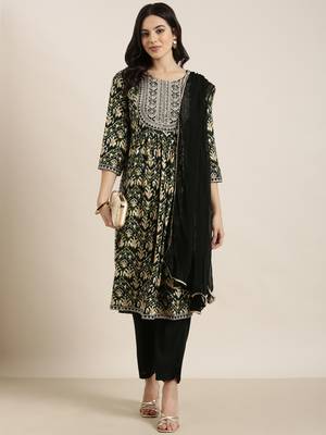 women's round neck ethnic motifs foil print green a-line kurta and trouser with dupatta 4