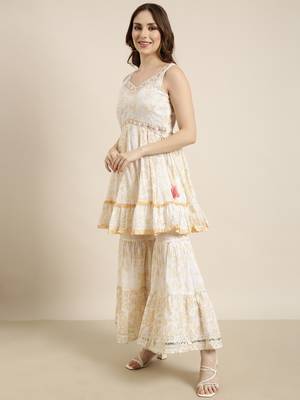 women's sweetheart neck floral foil print cream a-line kurti and sharara with dupatta 3