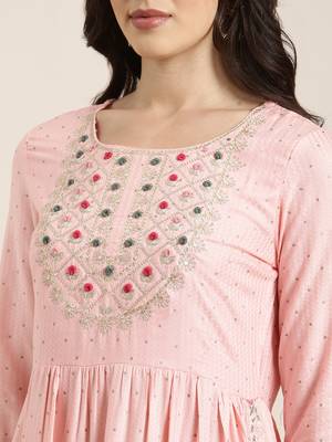 women's round neck chevron foil print pink straight kurta and trouser with dupatta 5