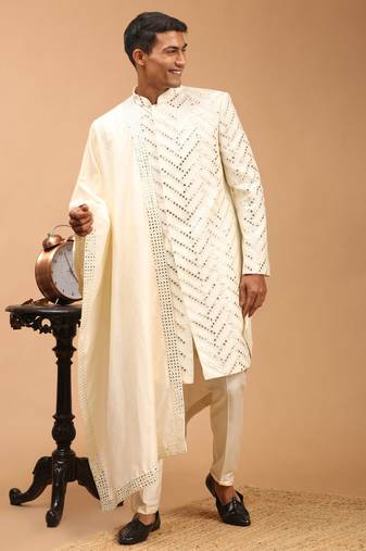 Men'S Cream Silk Blend Sherwani Set With Dupatta
