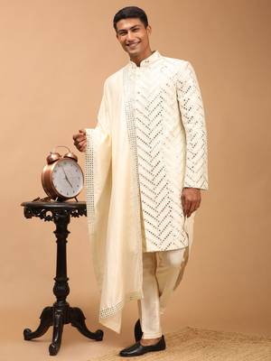 Cream Silk Blend Sherwani Set With Dupatta 2