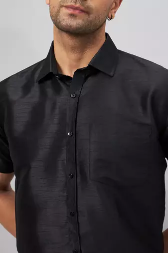Men'S Black And White Silk Blend Shirt And Mundu