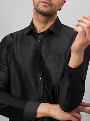 Men'S Black And White Silk Blend Shirt And Mundu 4