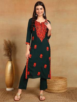 women green viscose rayon embroidered thread work straight kurta 1