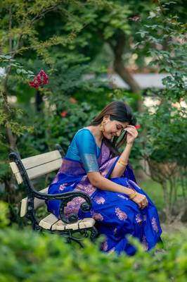 Royal Blue banarasi silk blend blend Jacquard Woven Saree 5