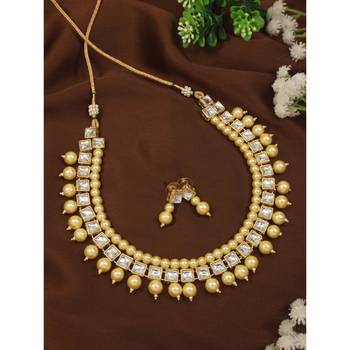 traditional kundan studed pearls choker necklace jewellery set 1