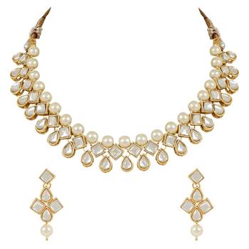 traditional kundan & pearls choker necklace jewellery set with earrings 1