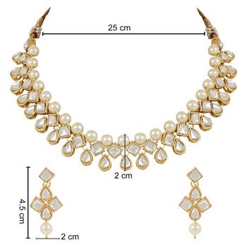 traditional kundan & pearls choker necklace jewellery set with earrings 5
