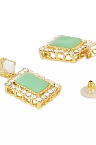 traditional handcrafted stone kundan studded choker necklace jewellery set