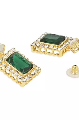 traditional handcrafted stone kundan studded choker necklace jewellery with earrings set