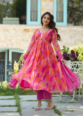 Women's Pink Georgette Kurta Pant Suit Set 3
