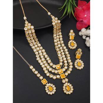 traditional kundan necklace jewellery set with earrings & maang tikka for women and girls  1