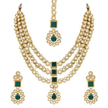 traditional kundan necklace jewellery set with earrings & maang tikka 2