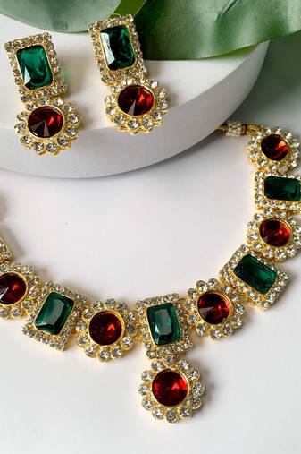 traditional stone studded necklace jewellery set