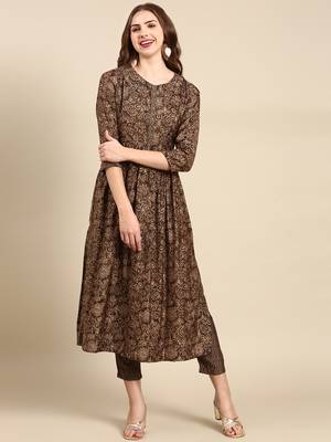 women's round neck floral batik taupe anarkali kurta and trouser 2